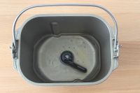 液体を入れたホームベーカリー