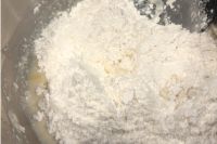 米粉を入れた生地