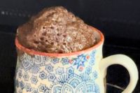 レンジ加熱している蒸しパン